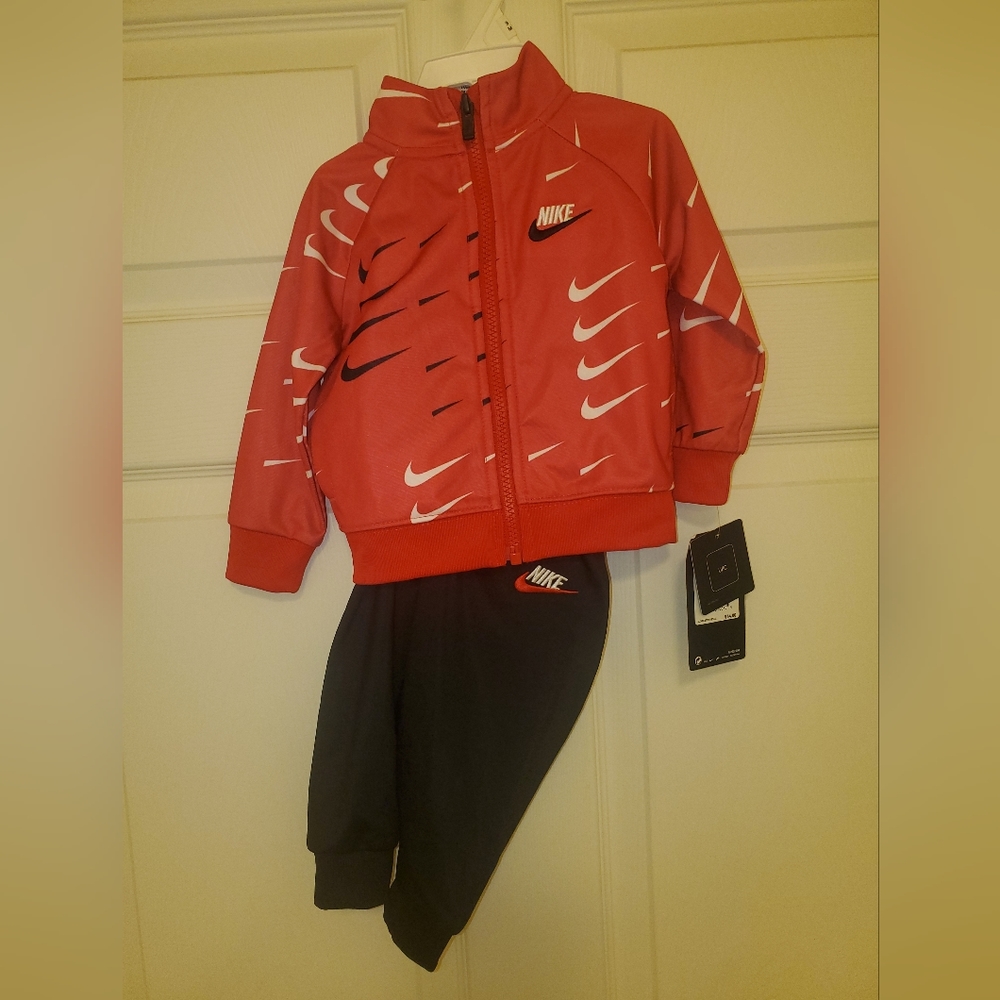 12 mo Nike Windsuit NWT